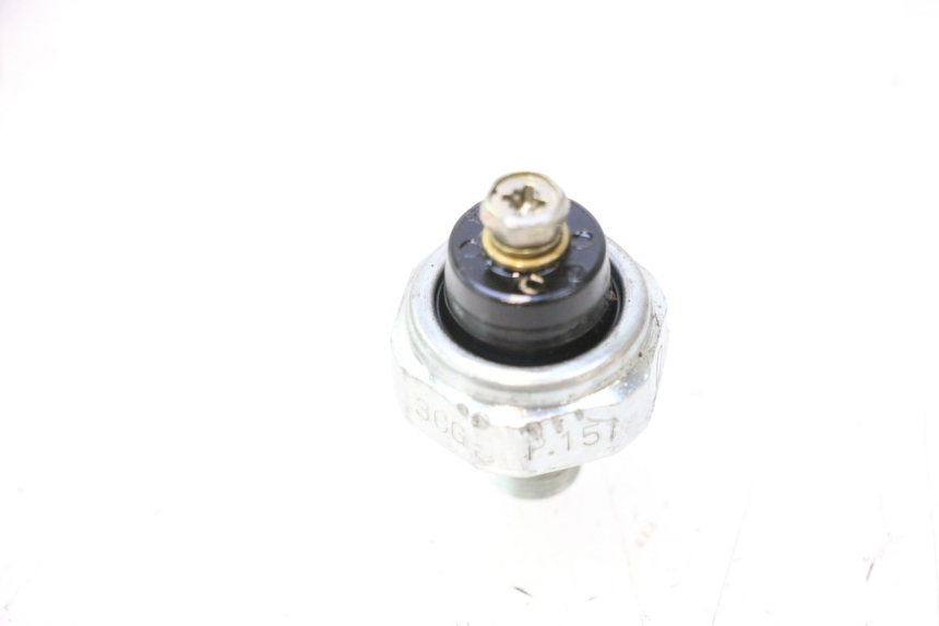 photo de SENSOR DE PRESSÃO DE ÓLEO SUZUKI GSF N BANDIT 1200 (2001 - 2005) - Zoom do estado de desgaste