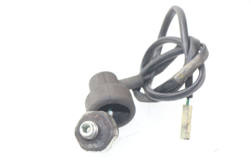 photo de SONDA DE PRESSÃO DE ÓLEO SUZUKI GSX-R GSXR 750 (2011 - 2016) - Zoom do estado de desgaste
