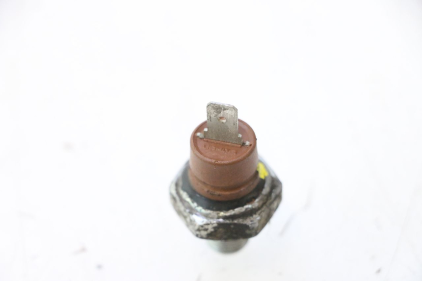 photo de SENSOR DE PRESSÃO DE ÓLEO PIAGGIO LIBERTY IGET S 125 (2016 - 2020) - Detalhe da peça