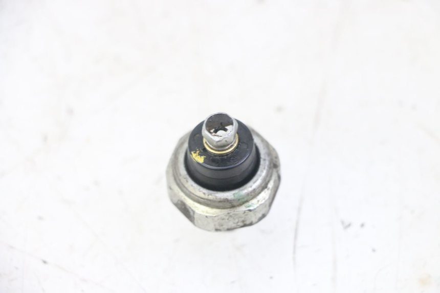 photo de SONDA DE PRESSÃO DE ÓLEO HONDA NTV DEAUVILLE ABS 700 (2007 - 2016) - Zoom do estado de desgaste