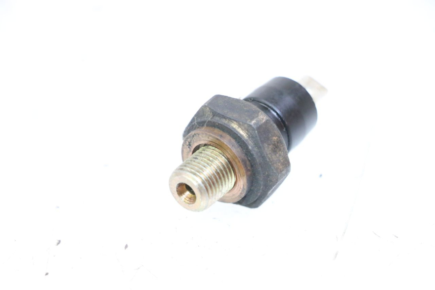 photo de SONDA DE PRESSÃO DE ÓLEO PIAGGIO MP3 125 (2006 - 2014) - Zoom do estado de desgaste