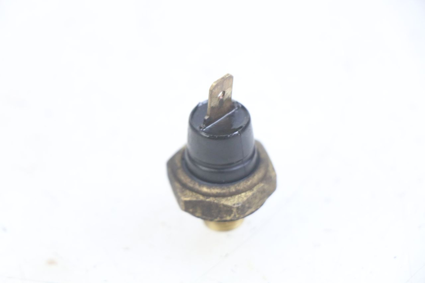 photo de SONDA DE PRESSÃO DE ÓLEO APRILIA SCARABEO LIGHT 125 (2007 - 2011) - Zoom do estado de desgaste