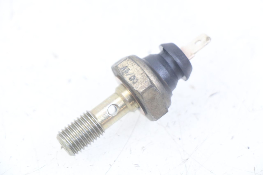 photo de SONDA DE PRESSÃO DE ÓLEO TRIUMPH SPRINT ST 955 (1999 - 2001) - Vista principal