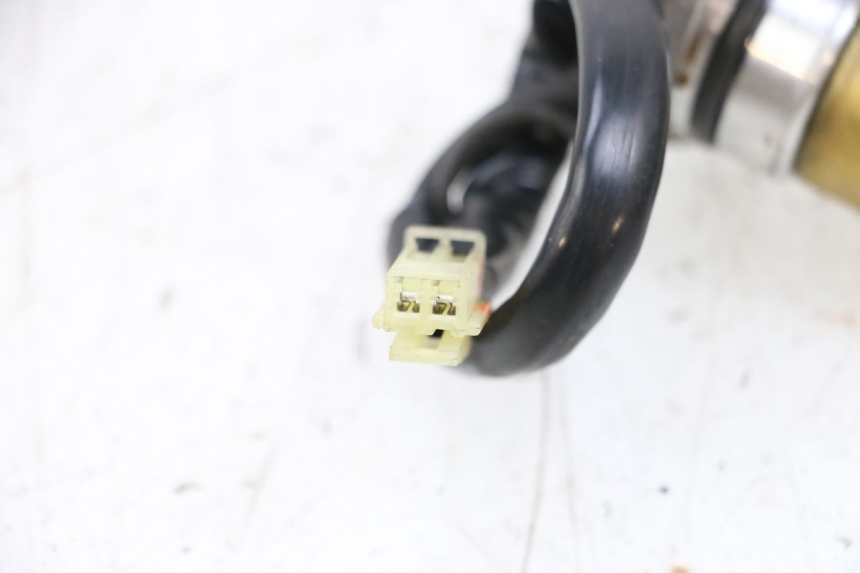 photo de SONDA DE PRESSÃO DE ÓLEO YAMAHA TDM ABS 900 (2002 - 2014) - Zoom do estado de desgaste