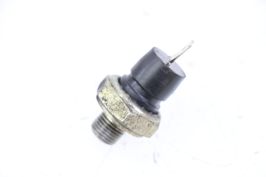 photo de SONDA DE PRESSÃO DE ÓLEO PIAGGIO VESPA LX 125 (2005 - 2010) - Zoom do estado de desgaste