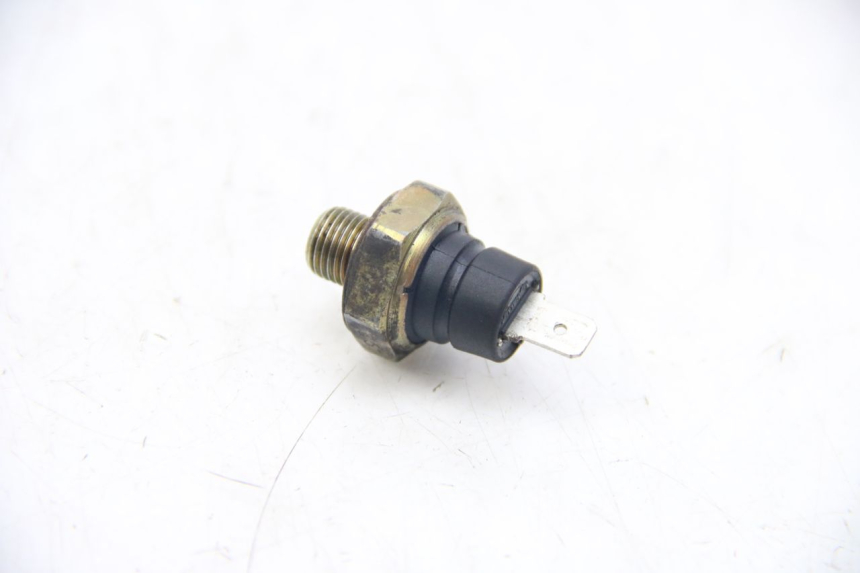 photo de SONDA DE PRESSÃO DE ÓLEO PIAGGIO X9 EVOLUTION 125 (2003 - 2007) - Detalhe da peça
