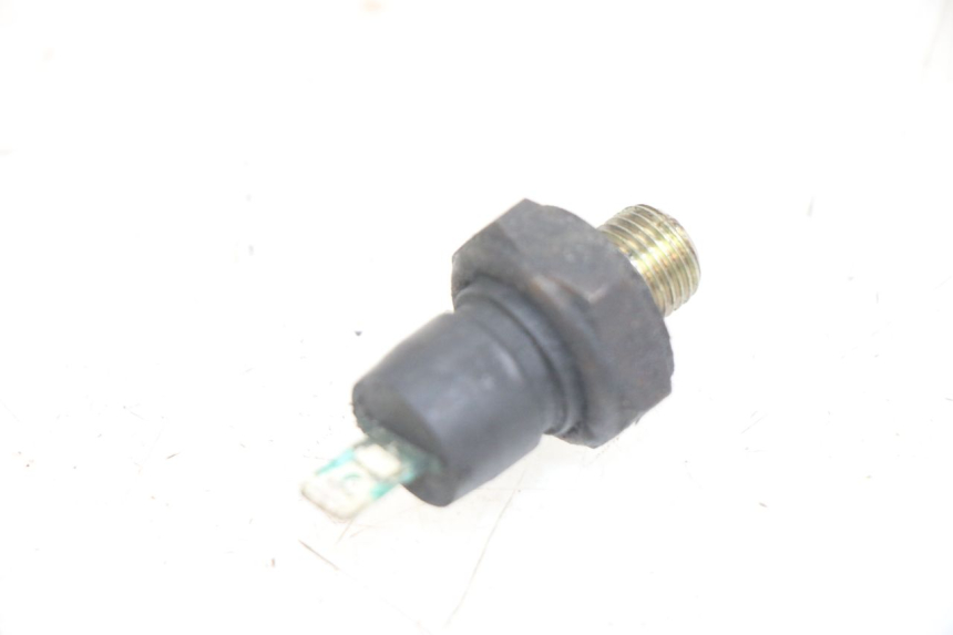 photo de SONDA DE PRESSÃO DE ÓLEO PIAGGIO X9 125 (2000 - 2003) - Detalhe da peça