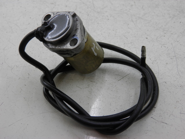 photo de SONDA DE PRESSÃO DE ÓLEO YAMAHA FJR 1300 (2004 - 2005) - Outro ângulo de visão