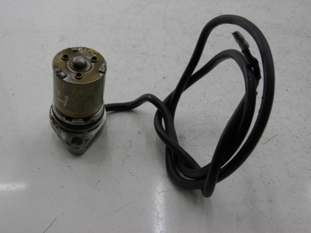 photo de SONDA DE PRESSÃO DE ÓLEO YAMAHA FJR 1300 (2004 - 2005) - Vista geral
