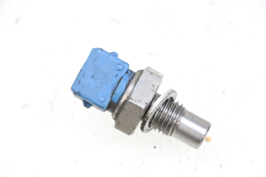 photo de SONDA DE TEMPERATURA DO MOTOR PIAGGIO NEW TYPHOON 50 (2018 - 2021) - Detalhe da peça