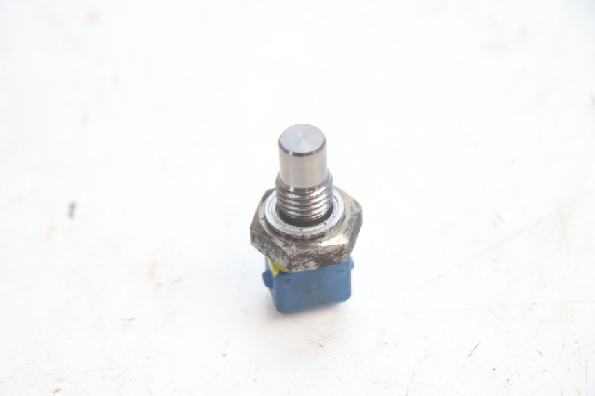 photo de SONDA DE TEMPERATURA DO MOTOR PIAGGIO ZIP 4T 50 (2018 - 2020) - Zoom do estado de desgaste