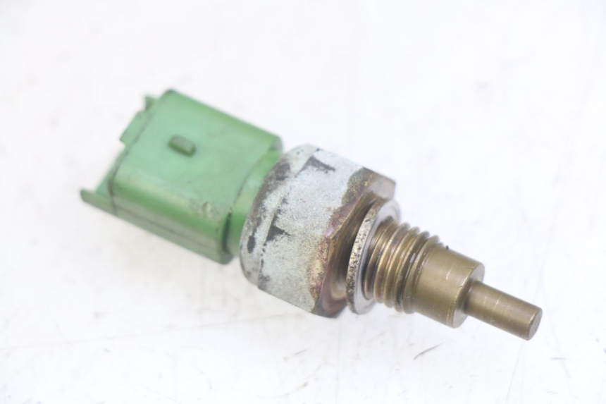 photo de SONDA DE TEMPERATURA DE ÁGUA PIAGGIO BEVERLY 125 (2010 - 2015) - Zoom do estado de desgaste