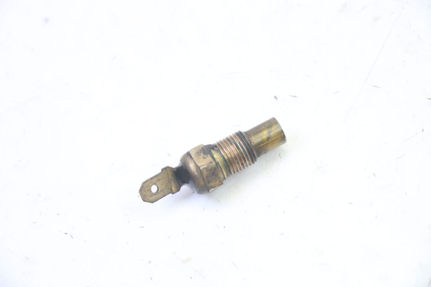 photo de SONDA DE TEMPERATURA DE ÁGUA SUZUKI BURGMAN 125 (2007 - 2014) - Zoom do estado de desgaste