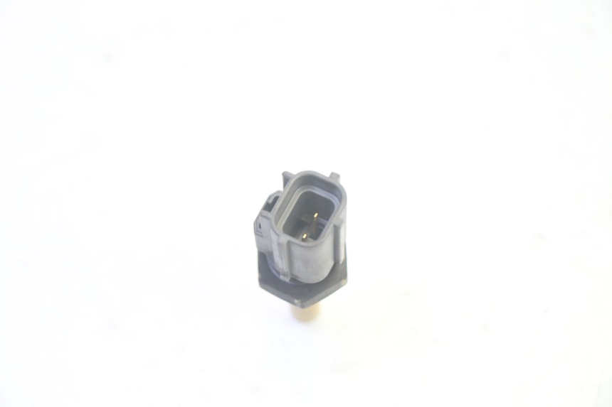 photo de SONDA DE TEMPERATURA DE ÁGUA SUZUKI BURGMAN 125 (2007 - 2014) - Outro ângulo de visão