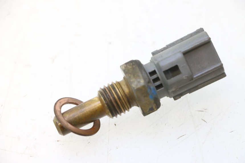 photo de SONDA DE TEMPERATURA DE ÁGUA SUZUKI BURGMAN 125 (2007 - 2014) - Outro ângulo de visão