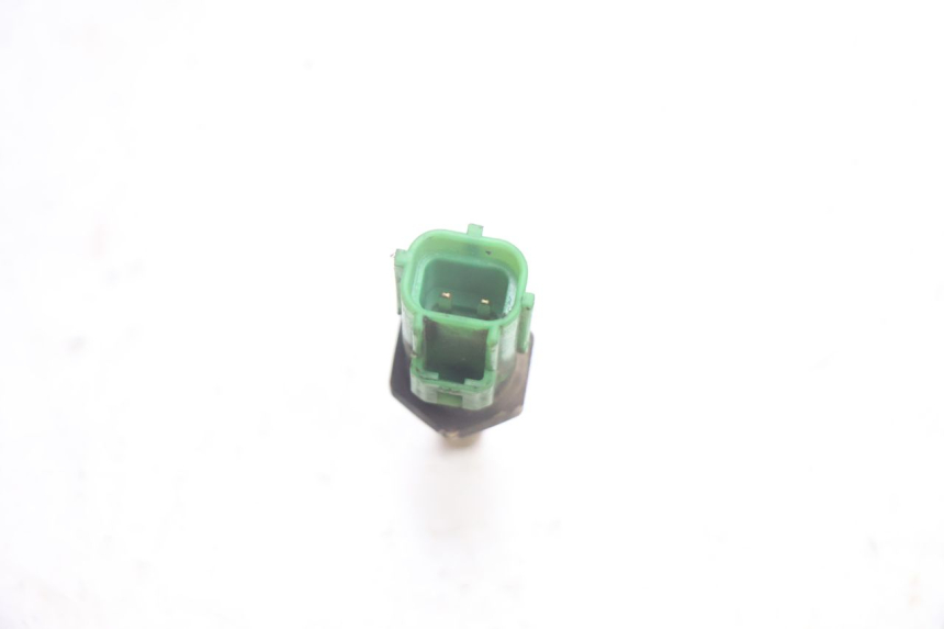 photo de SONDA DE TEMPERATURA DE ÁGUA SUZUKI BURGMAN EXECUTIVE ABS 650 (2006 - 2012) - Zoom do estado de desgaste
