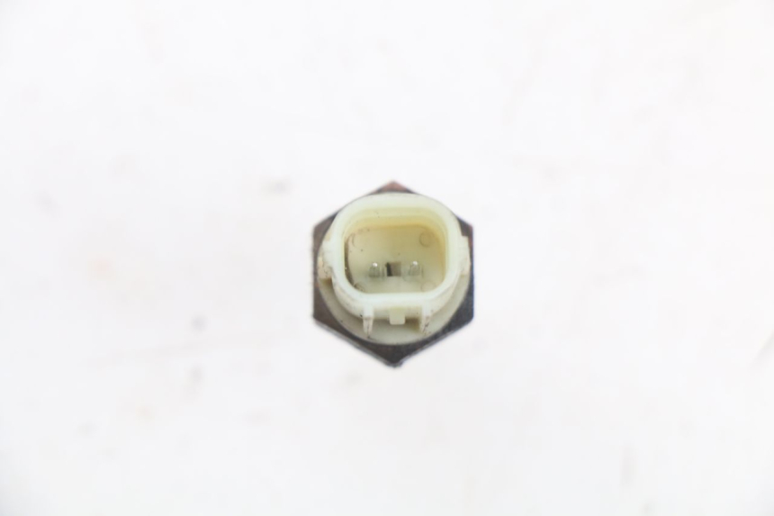 photo de SONDA DE TEMPERATURA DE ÁGUA YAMAHA BW'S BWS 125 (2010 - 2013) - Zoom do estado de desgaste