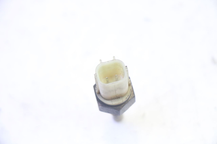 photo de SONDA DE TEMPERATURA DE ÁGUA HONDA CBF 125 (2009 - 2015) - Outro ângulo de visão