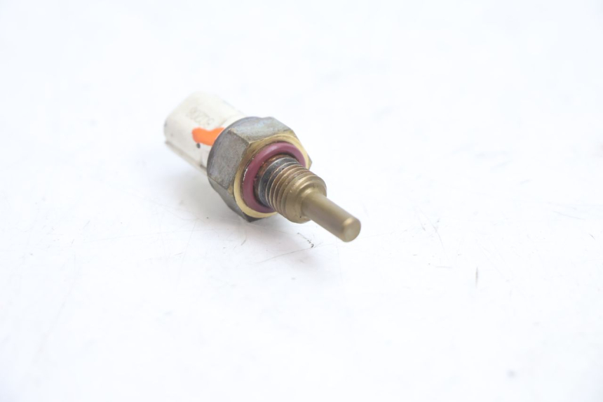 photo de SONDA DE TEMPERATURA DE ÁGUA KAWASAKI ER-6 ER6 N 650 (2005 - 2009) - Zoom do estado de desgaste