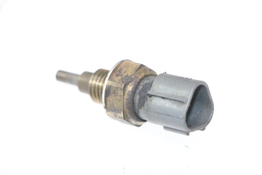 photo de SONDA DE TEMPERATURA DE ÁGUA HONDA FES PANTHEON 125 (2003 - 2007) - Outro ângulo de visão