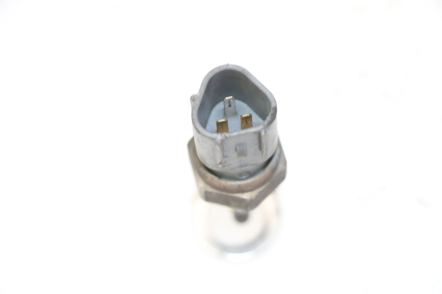 photo de SONDA DE TEMPERATURA DE ÁGUA HONDA FES S-WING SWING ABS 125 (2007 - 2015) - Zoom do estado de desgaste