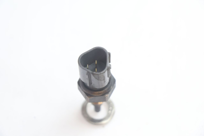 photo de SONDA DE TEMPERATURA DE ÁGUA HONDA FES S-WING SWING ABS 125 (2007 - 2015) - Zoom do estado de desgaste