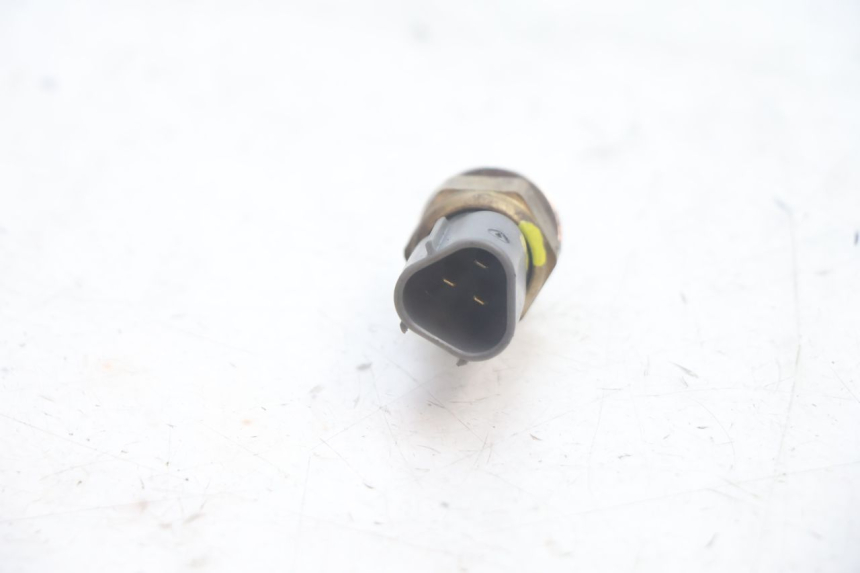 photo de SONDA DE TEMPERATURA DE ÁGUA HONDA FJS SILVER WING SILVERWING 400 (2005 - 2008) - Zoom do estado de desgaste