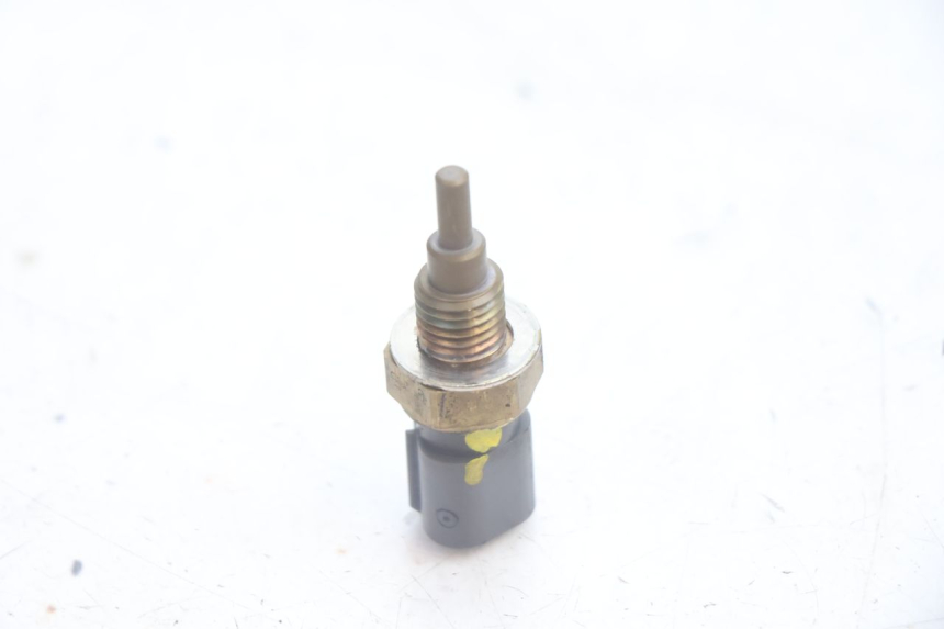 photo de SONDA DE TEMPERATURA DE ÁGUA HONDA FJS SILVER WING SILVERWING 400 (2005 - 2008) - Outro ângulo de visão