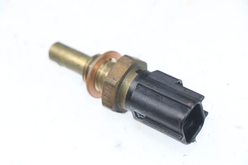 photo de SONDA DE TEMPERATURA DE ÁGUA YAMAHA FZ8 800 (2010 - 2016) - Zoom do estado de desgaste