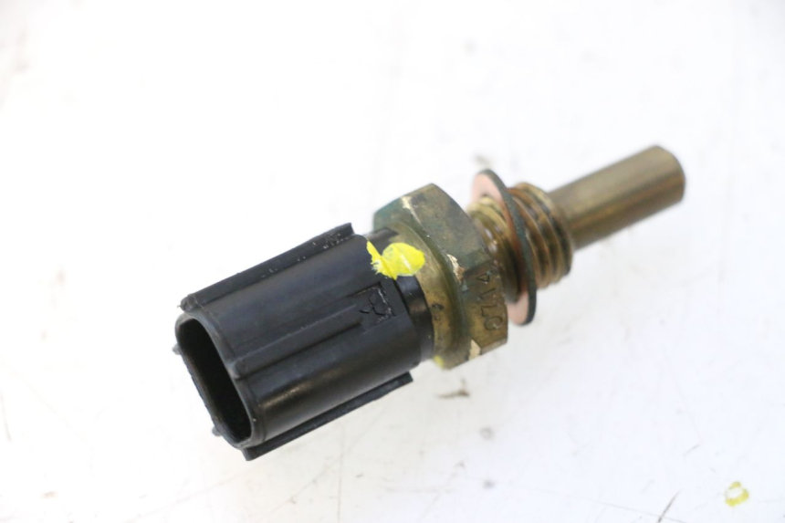 photo de SONDA DE TEMPERATURA DE ÁGUA YAMAHA FZ8 800 (2010 - 2016) - Detalhe da peça