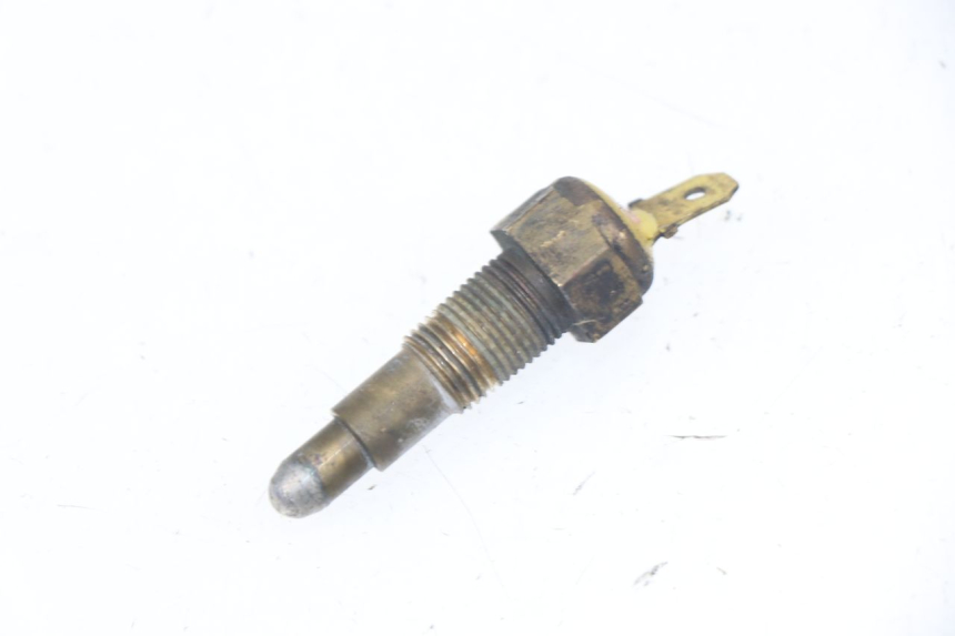 photo de SONDA DE TEMPERATURA DE ÁGUA YAMAHA FZS FAZER 600 (1998 - 2001) - Zoom do estado de desgaste
