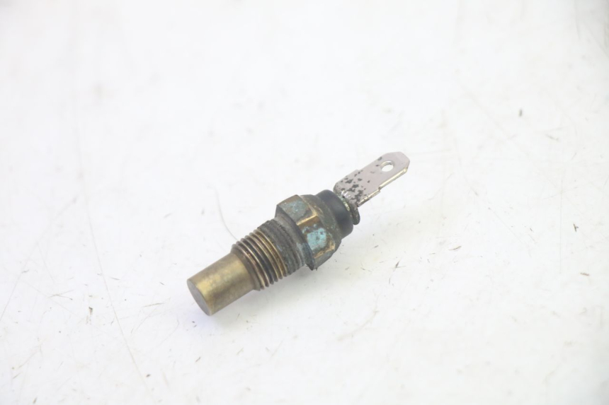 photo de SONDA DE TEMPERATURA DE ÁGUA KAWASAKI GPZ RX 1000 (1986 - 1988) - Detalhe da peça