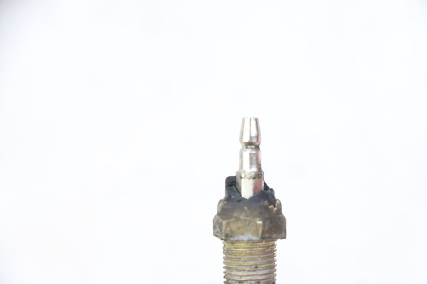 photo de SONDA DE TEMPERATURA DE ÁGUA KYMCO GRAND DINK 125 (2008 - 2014) - Zoom do estado de desgaste