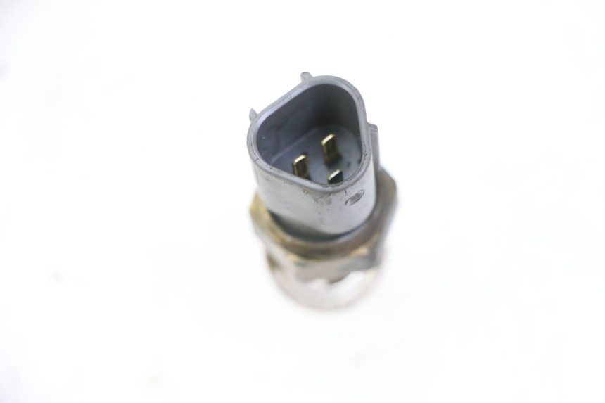photo de SONDA DE TEMPERATURA DE ÁGUA HONDA FES S-WING SWING ABS 125 (2007 - 2015) - Zoom do estado de desgaste