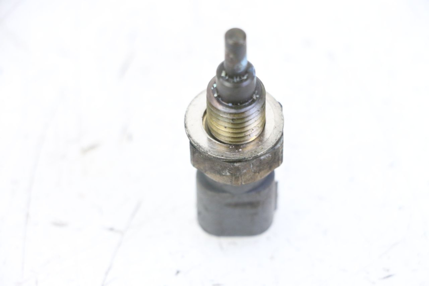photo de SONDA DE TEMPERATURA DE ÁGUA HONDA PES PS I 125 (2006 - 2012) - Zoom do estado de desgaste