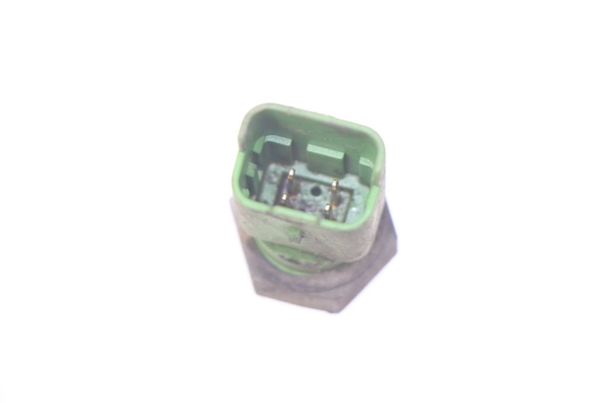 photo de SONDA DE TEMPERATURA DE ÁGUA PIAGGIO MP3 LT 400 (2007 - 2012) - Detalhe da peça