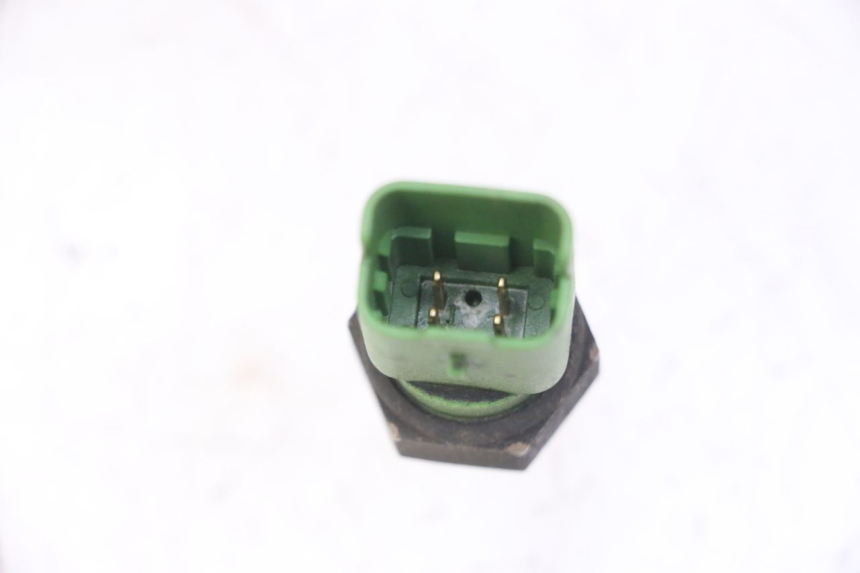 photo de SONDA DE TEMPERATURA DE ÁGUA PIAGGIO MP3 LT 400 (2007 - 2012) - Detalhe da peça