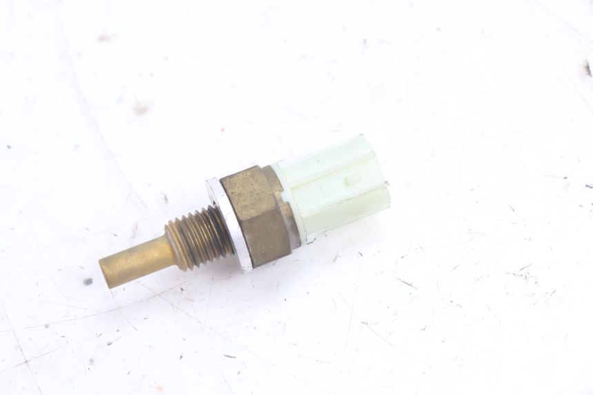 photo de SONDA DE TEMPERATURA DA ÁGUA YAMAHA N-MAX NMAX 125 (2021 - 2024) - Vista principal