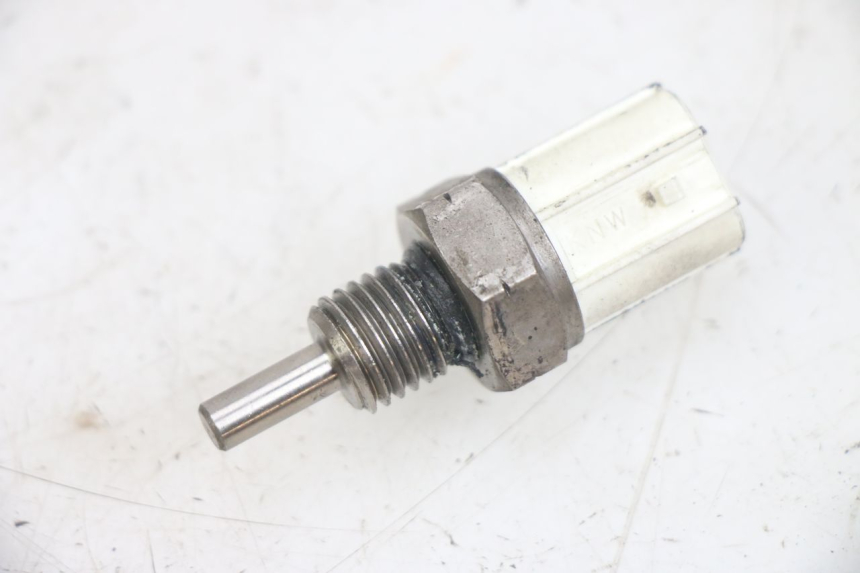 photo de SONDA DE TEMPERATURA DE ÁGUA HONDA PCX (JF28) 125 (2009 - 2011) - Vista principal