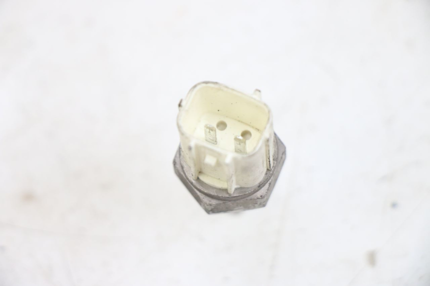 photo de SONDA DE TEMPERATURA DE ÁGUA HONDA PCX (JF28) 125 (2009 - 2011) - Zoom do estado de desgaste