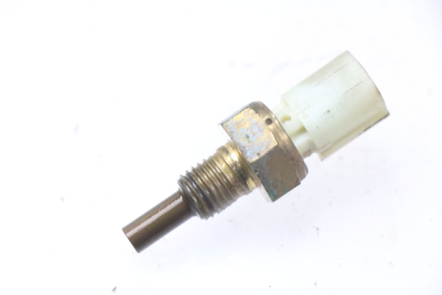 photo de SONDA DE TEMPERATURA DE ÁGUA HONDA PCX (JF47) 125 (2012 - 2013) - Zoom do estado de desgaste