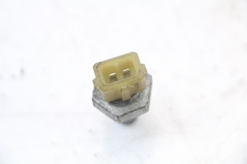 photo de SONDA DE TEMPERATURA DE ÁGUA PEUGEOT BELVILLE 125 (2017 - 2021) - Zoom do estado de desgaste