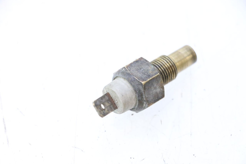 photo de SONDA DE TEMPERATURA DE ÁGUA SUZUKI SMX SUPERMOTARD 50 (1996 - 2001) - Zoom do estado de desgaste