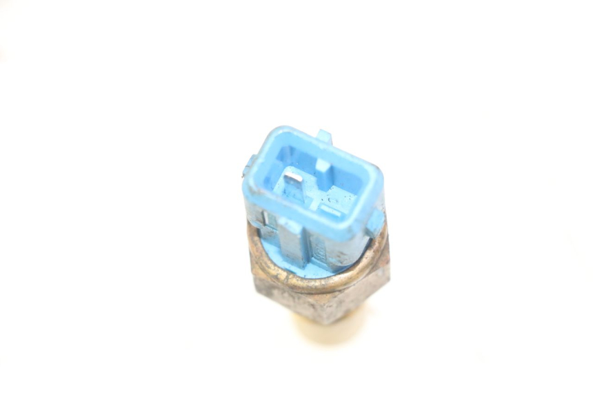 photo de SONDA DE TEMPERATURA DE ÁGUA PEUGEOT SPEEDFIGHT 2 LC 50 (2000 - 2009) - Zoom do estado de desgaste