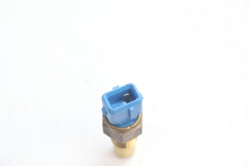 photo de SONDA DE TEMPERATURA DE ÁGUA PEUGEOT SPEEDFIGHT LC 50 (1996 - 2002) - Zoom do estado de desgaste