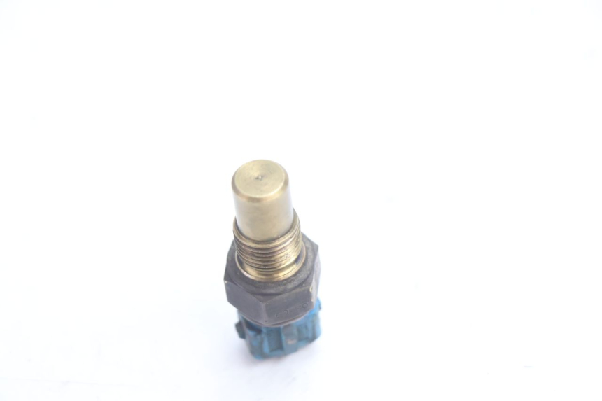photo de SONDA DE TEMPERATURA DE ÁGUA PEUGEOT SPEEDFIGHT LC 50 (1996 - 2002) - Outro ângulo de visão