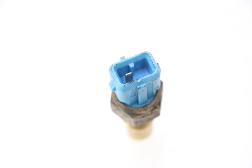 photo de SONDA DE TEMPERATURA DE ÁGUA PEUGEOT SPEEDFIGHT LC 50 (1996 - 2002) - Zoom do estado de desgaste