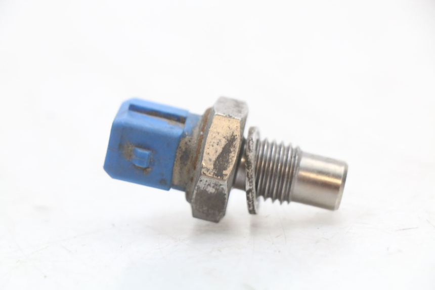 photo de SONDA DE TEMPERATURA DE ÁGUA APRILIA SR 2T 50 (2018 - 2022) - Zoom do estado de desgaste