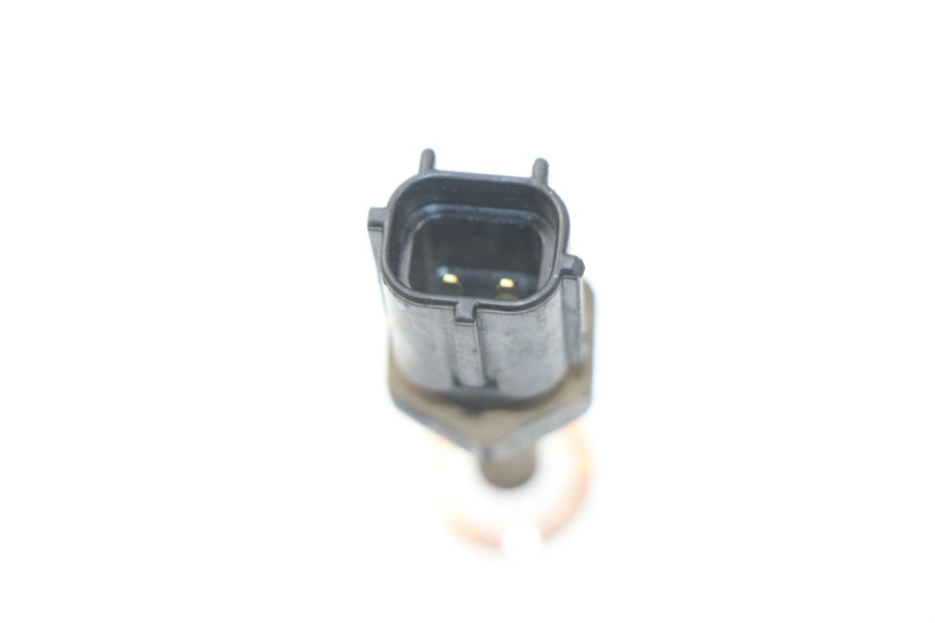 photo de SONDA DE TEMPERATURA DE ÁGUA SUZUKI SV S ABS 650 (2003 - 2009) - Zoom do estado de desgaste