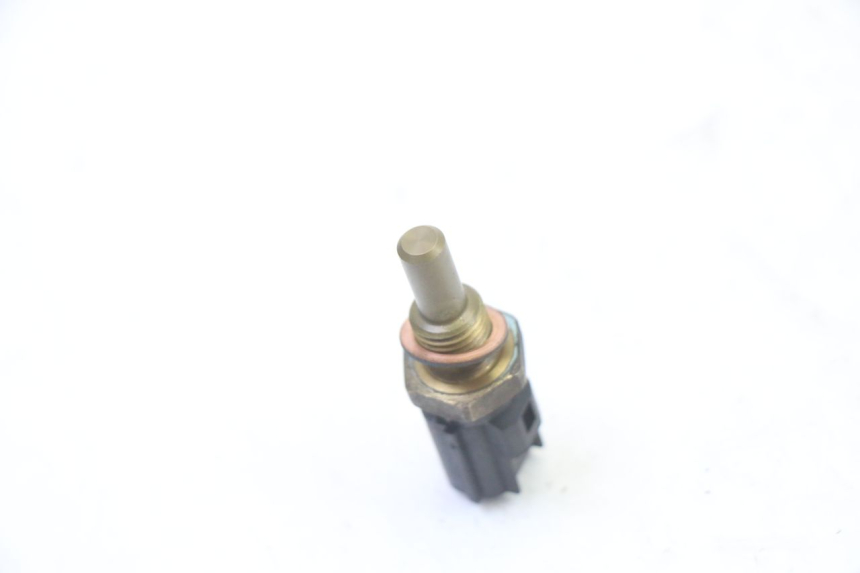 photo de SONDA DE TEMPERATURA DE ÁGUA SUZUKI SV S 650 (2003 - 2009) - Zoom do estado de desgaste